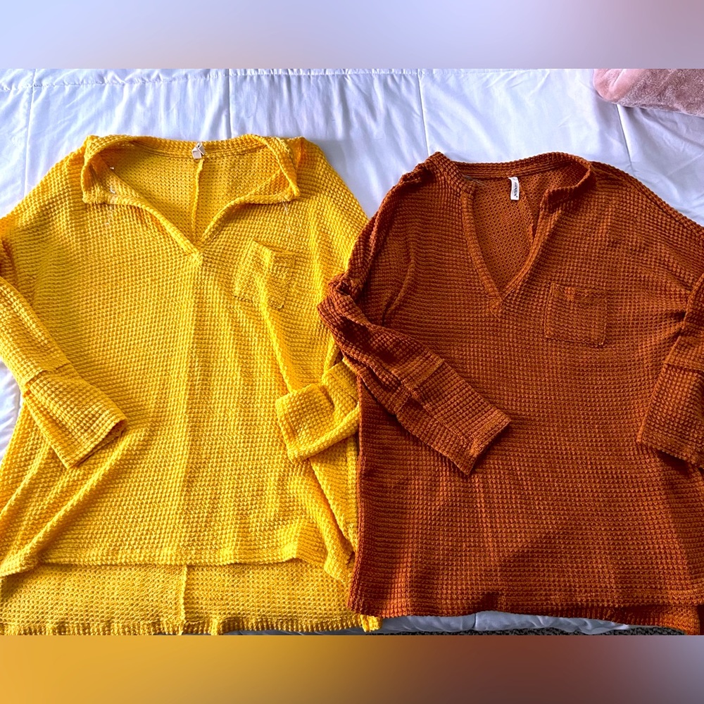 Bundle of 2 pullover sweaters